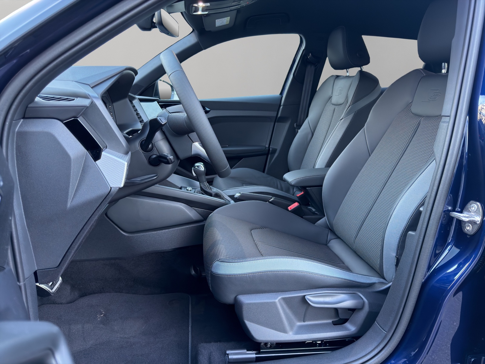 AUDI A1 Sportback 30 TFSI S Line Attraction S-tronic-image-8
