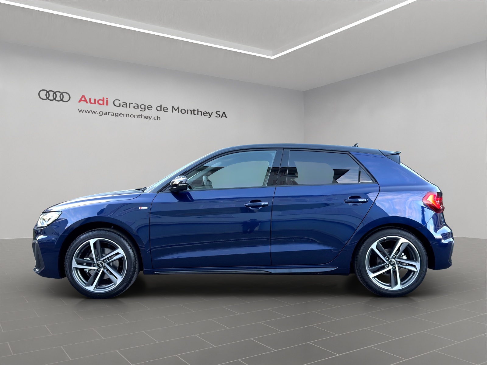 AUDI A1 Sportback 30 TFSI S Line Attraction S-tronic-image-5