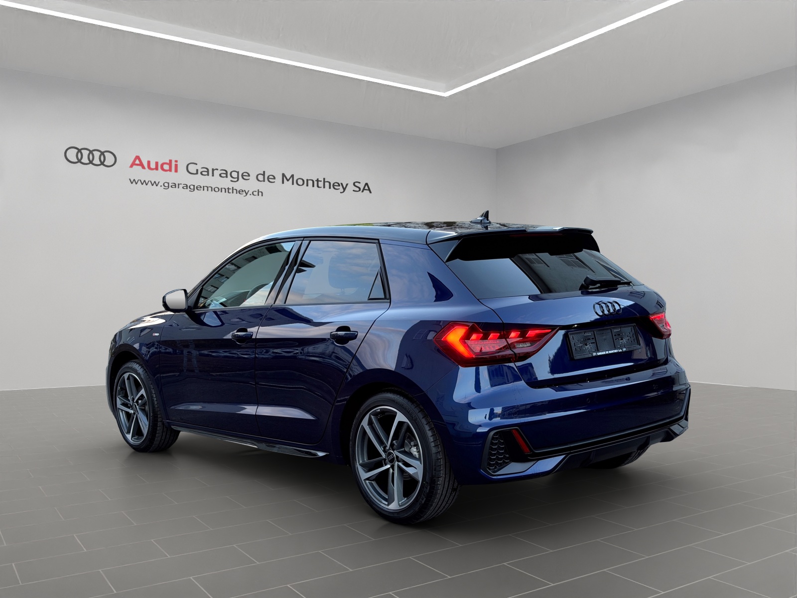AUDI A1 Sportback 30 TFSI S Line Attraction S-tronic-image-3