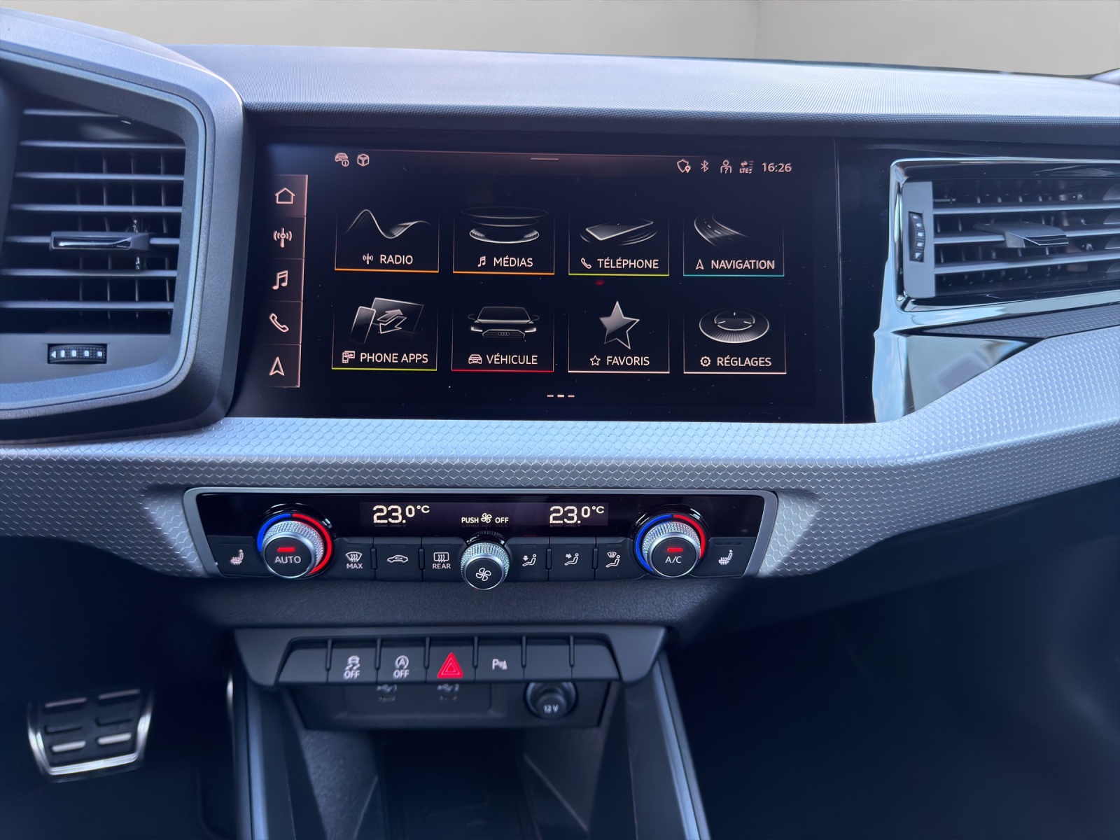 AUDI A1 Sportback 30 TFSI S Line Attraction S-tronic-image-12