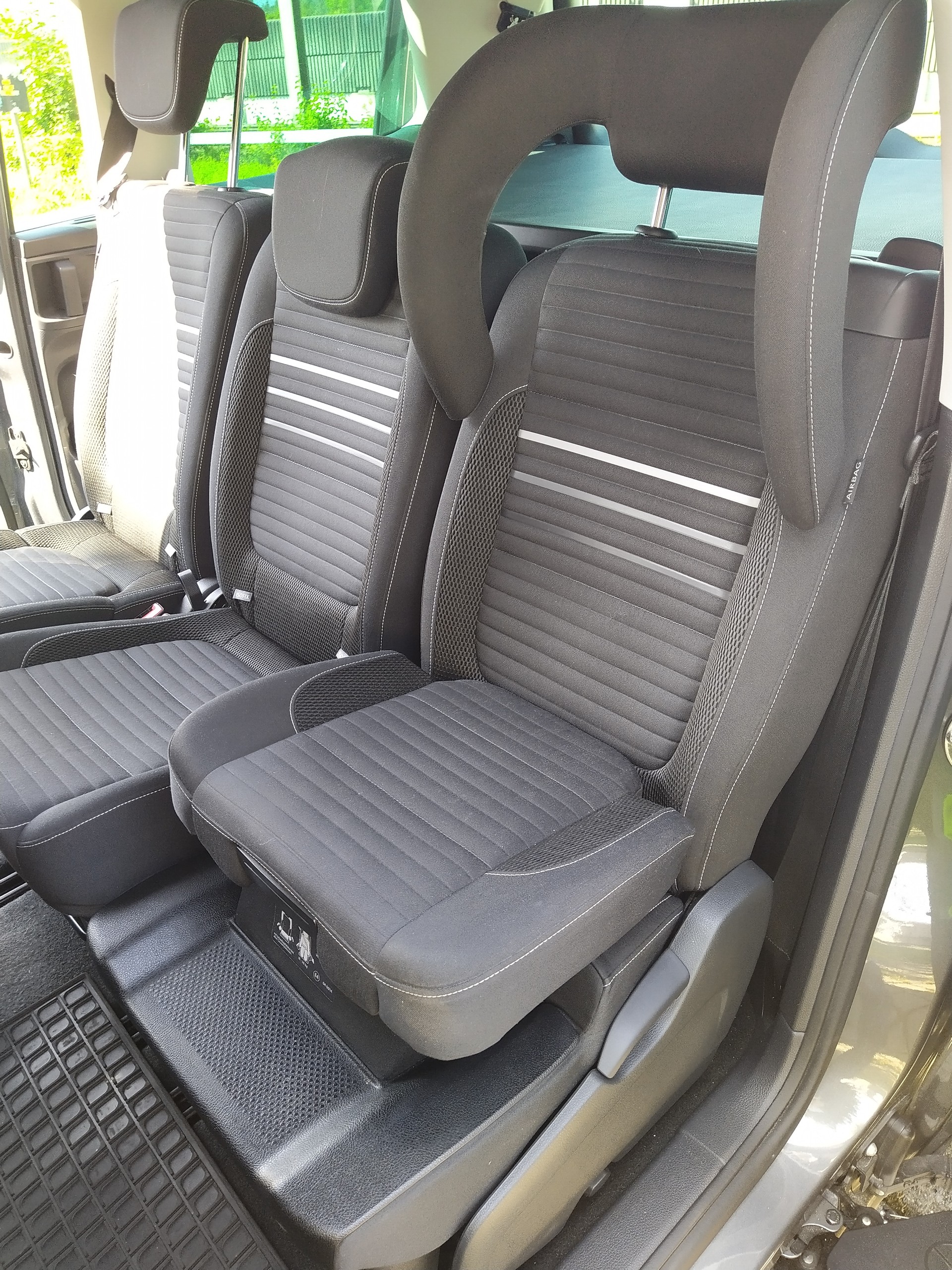 VW Sharan 1.4 TSI BlueMotion Technology Cup-image-4