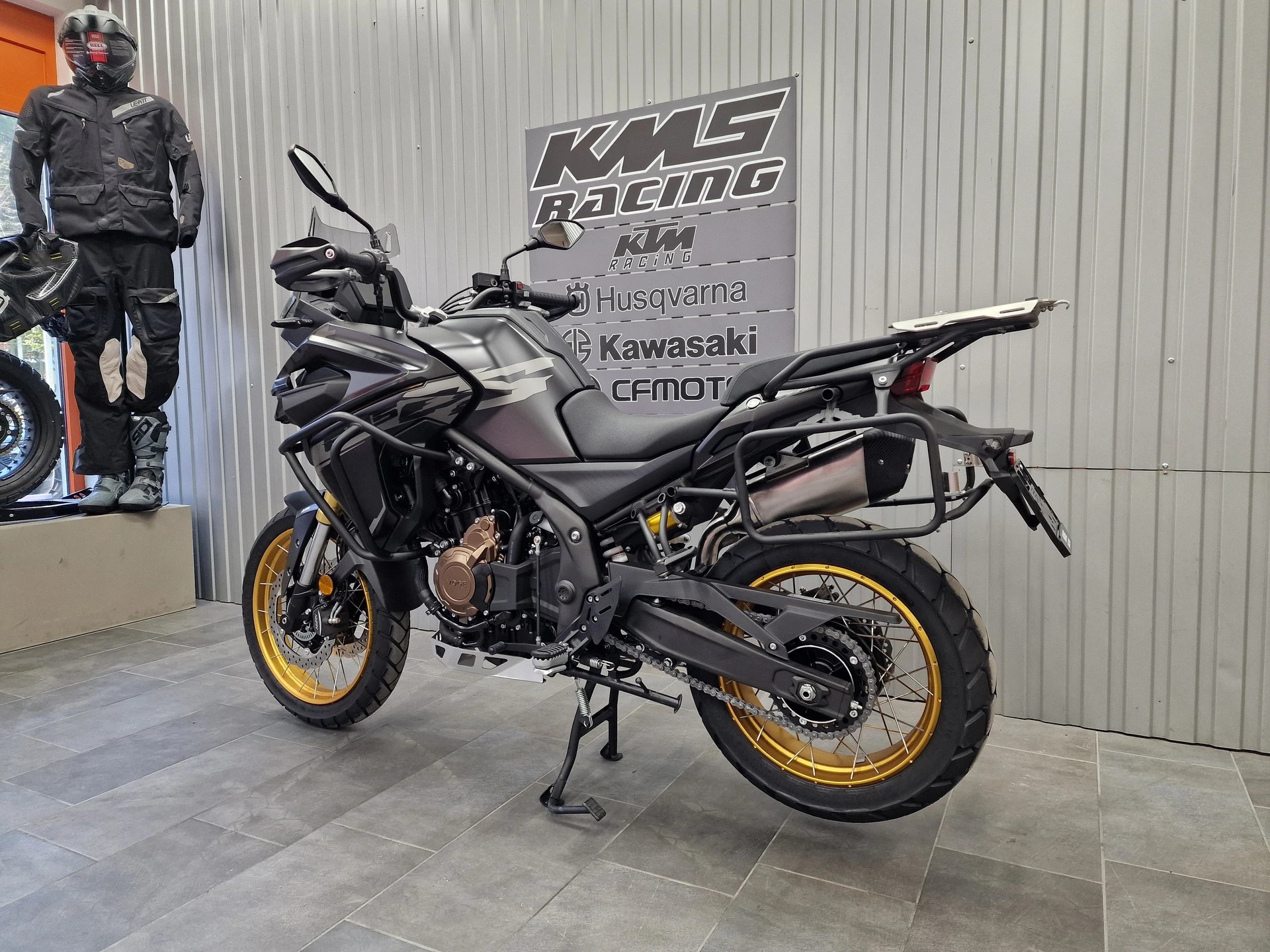 VOGE 625 DSX-showroom-element-3