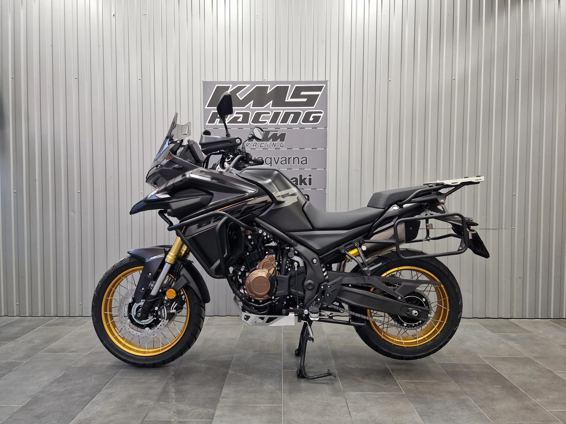 VOGE 625 DSX-showroom-element-1