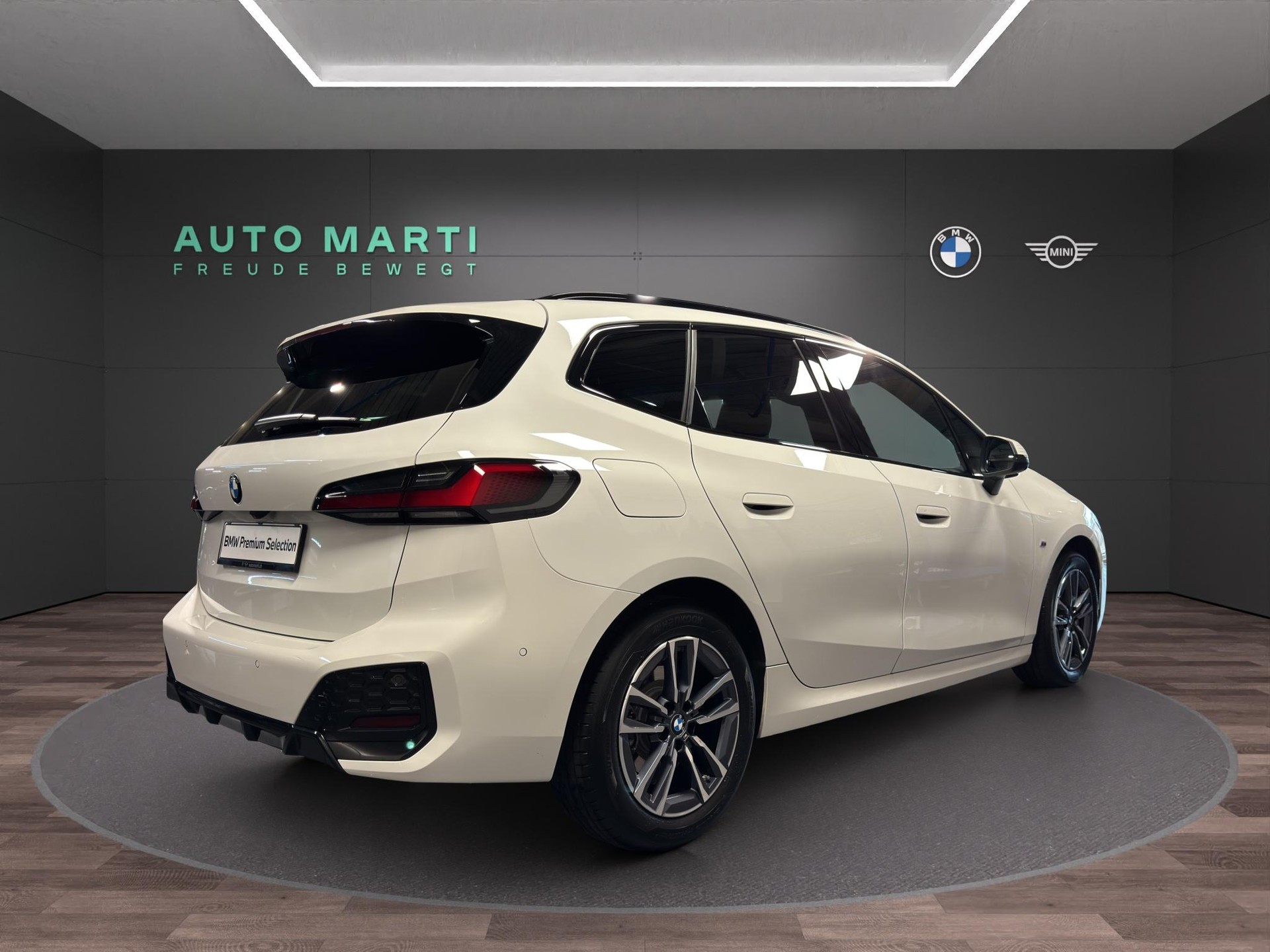 BMW 223i Active Tourer M Sport-image-3