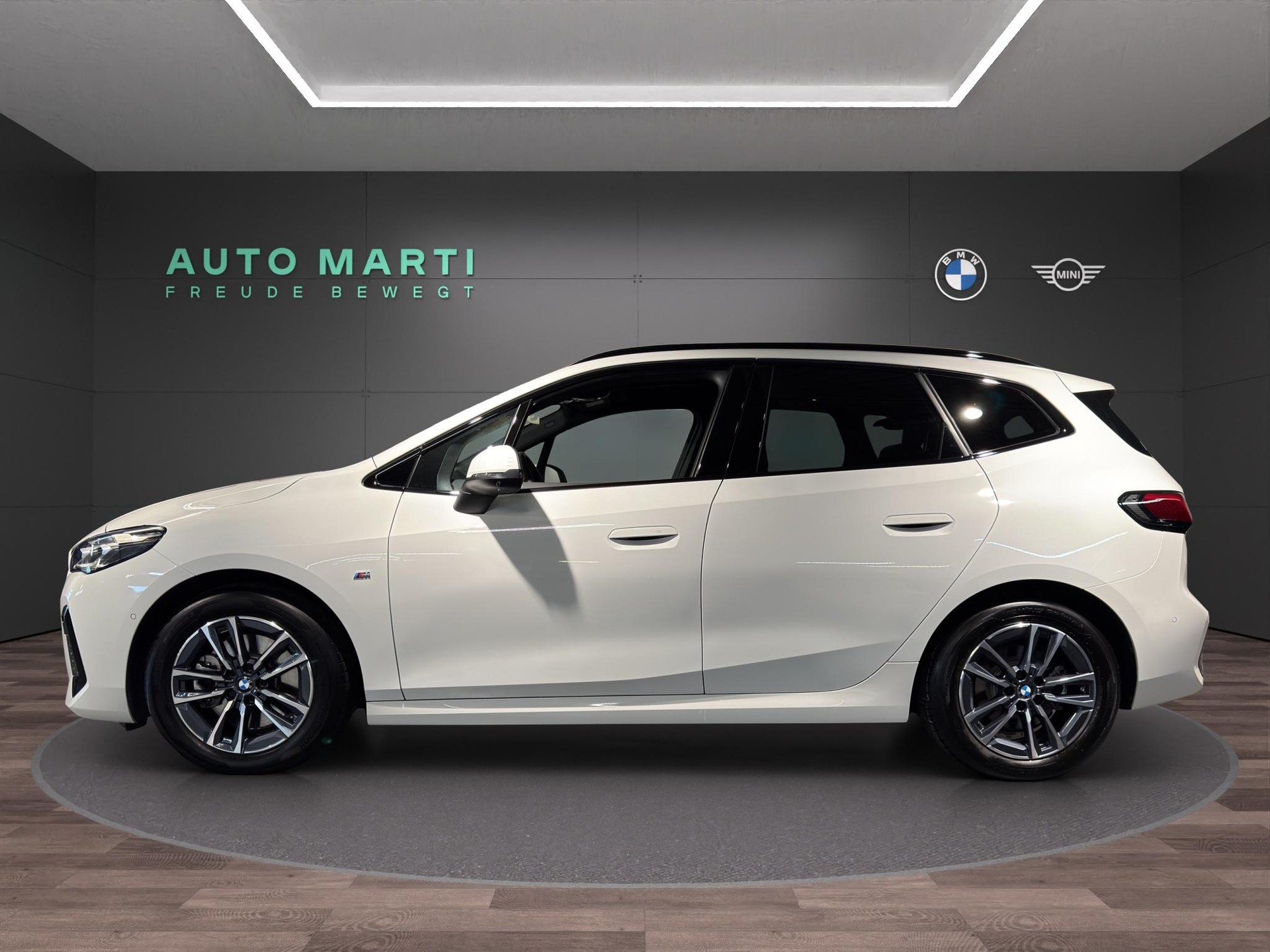 BMW 223i Active Tourer M Sport-image-1