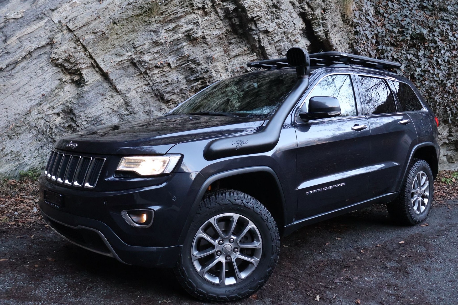 JEEP Grand Cherokee 3.0 CRD Platium Edition-showroom-element-2