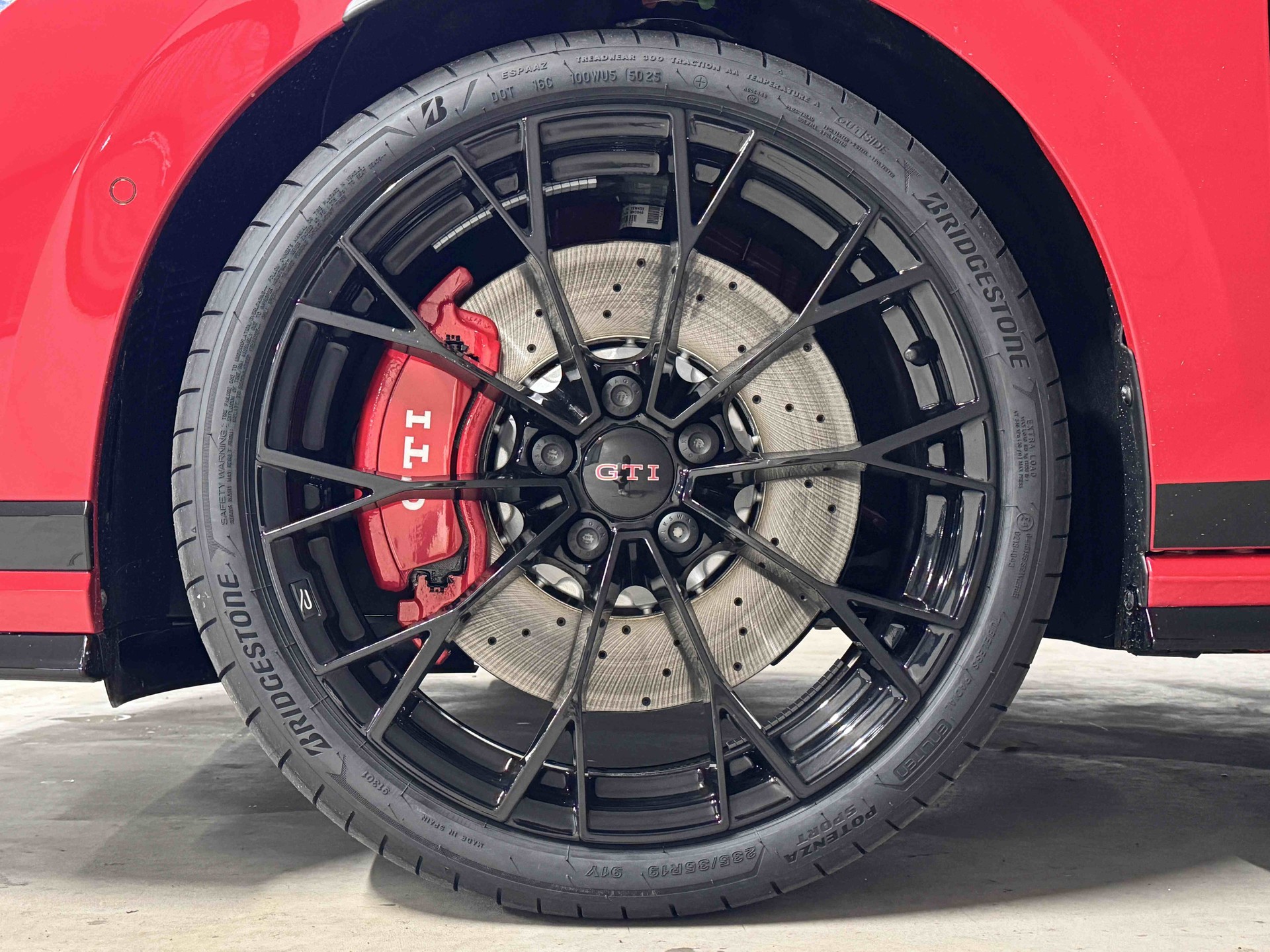 VW Golf 2.0 TSI GTI Edition 50 DSG-image-17