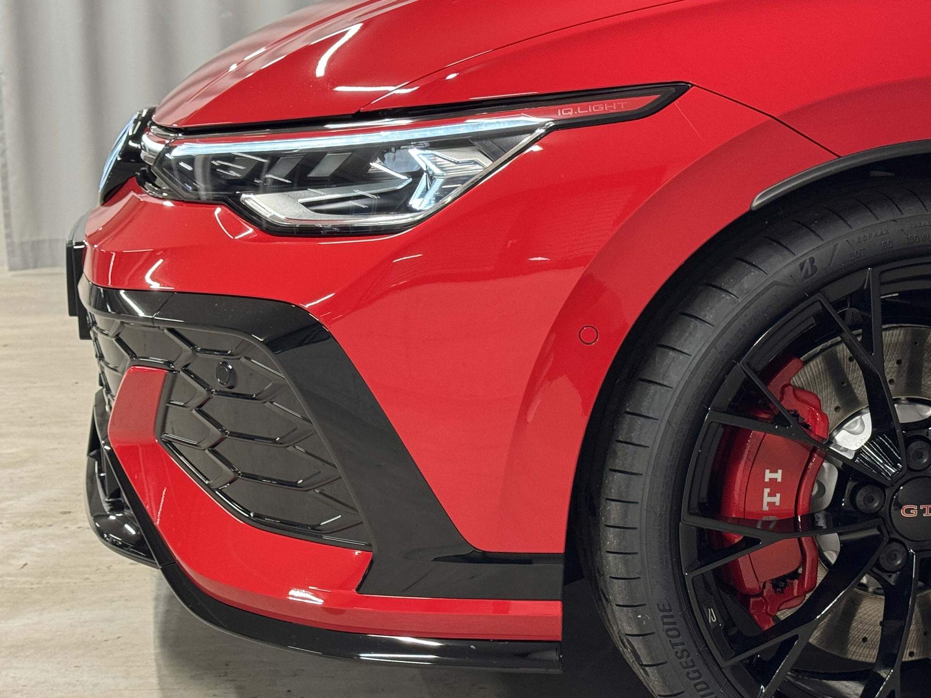 VW Golf 2.0 TSI GTI Edition 50 DSG-image-9