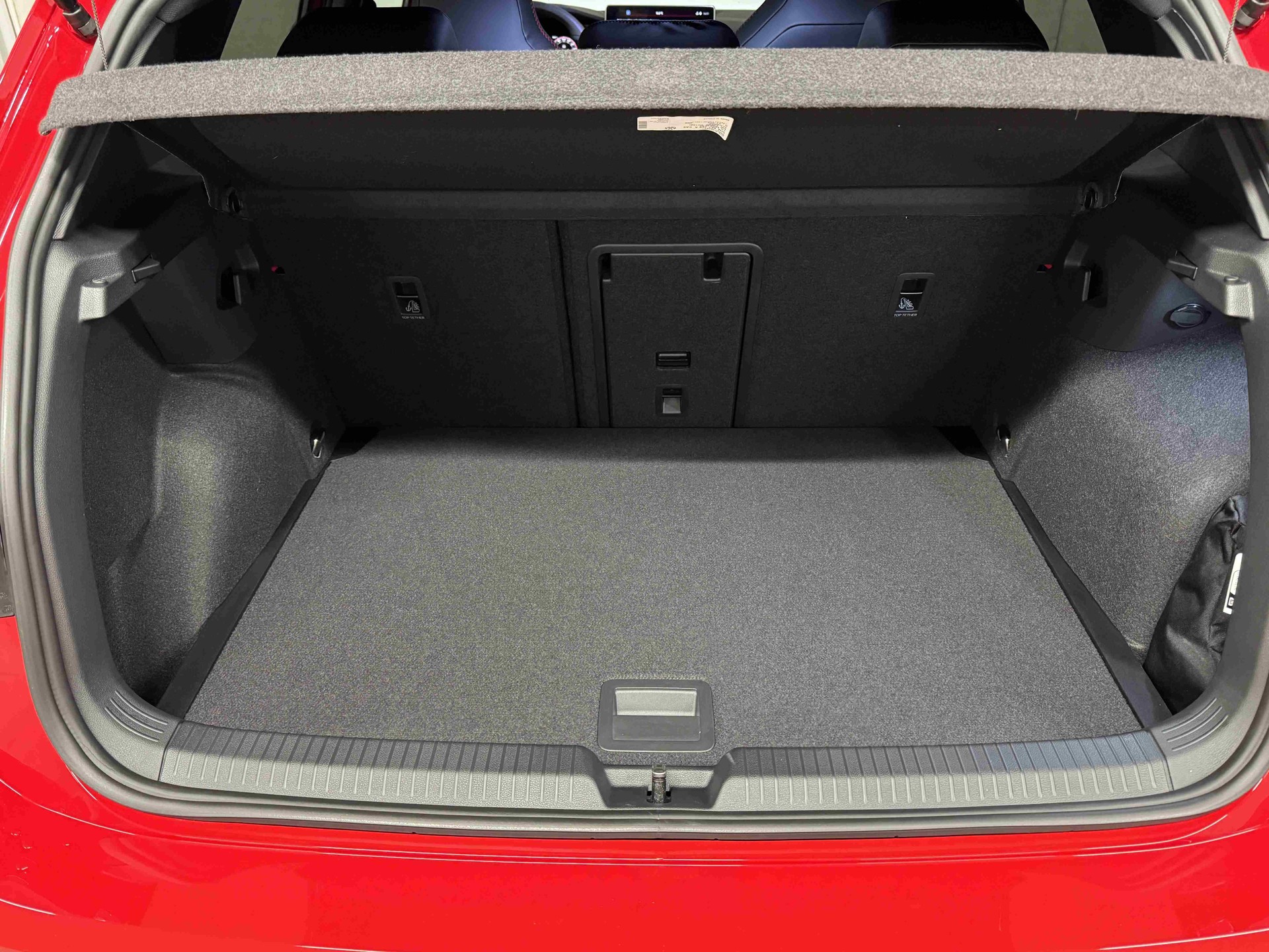 VW Golf 2.0 TSI GTI Edition 50 DSG-image-16