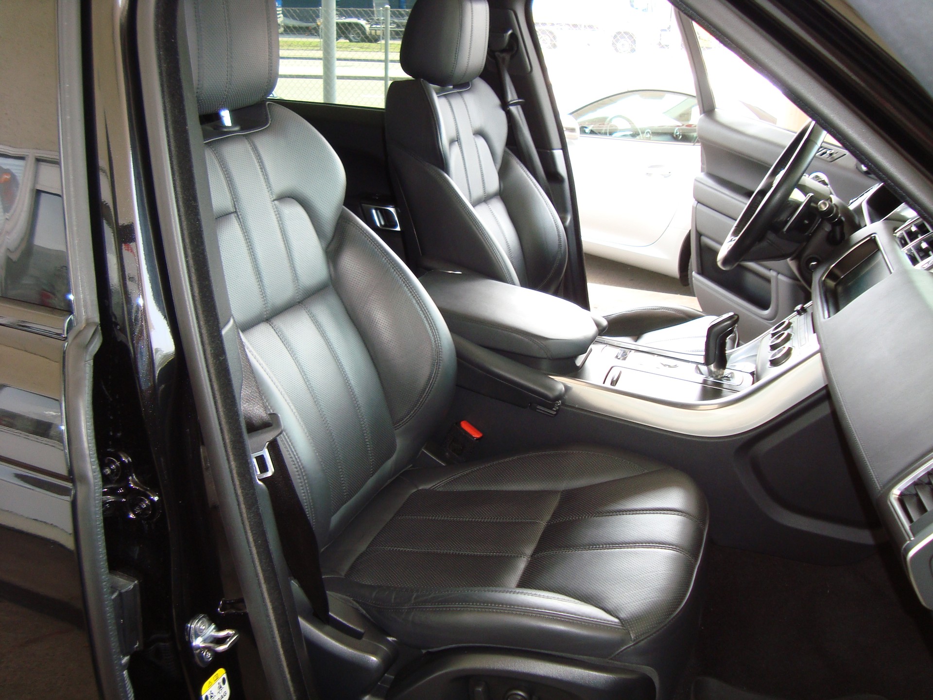 LAND ROVER Range Rover Sport 3.0 V6 S/C HSE Dynamic Automatic-image-10