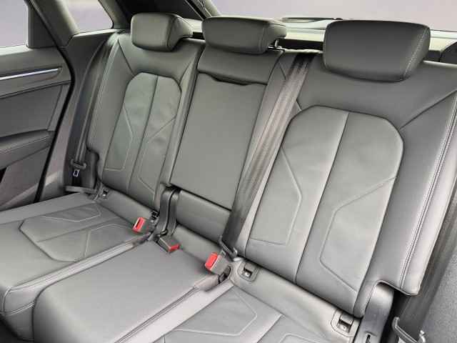 AUDI Q3 35 TFSI S line Attraction S-tronic-image-15