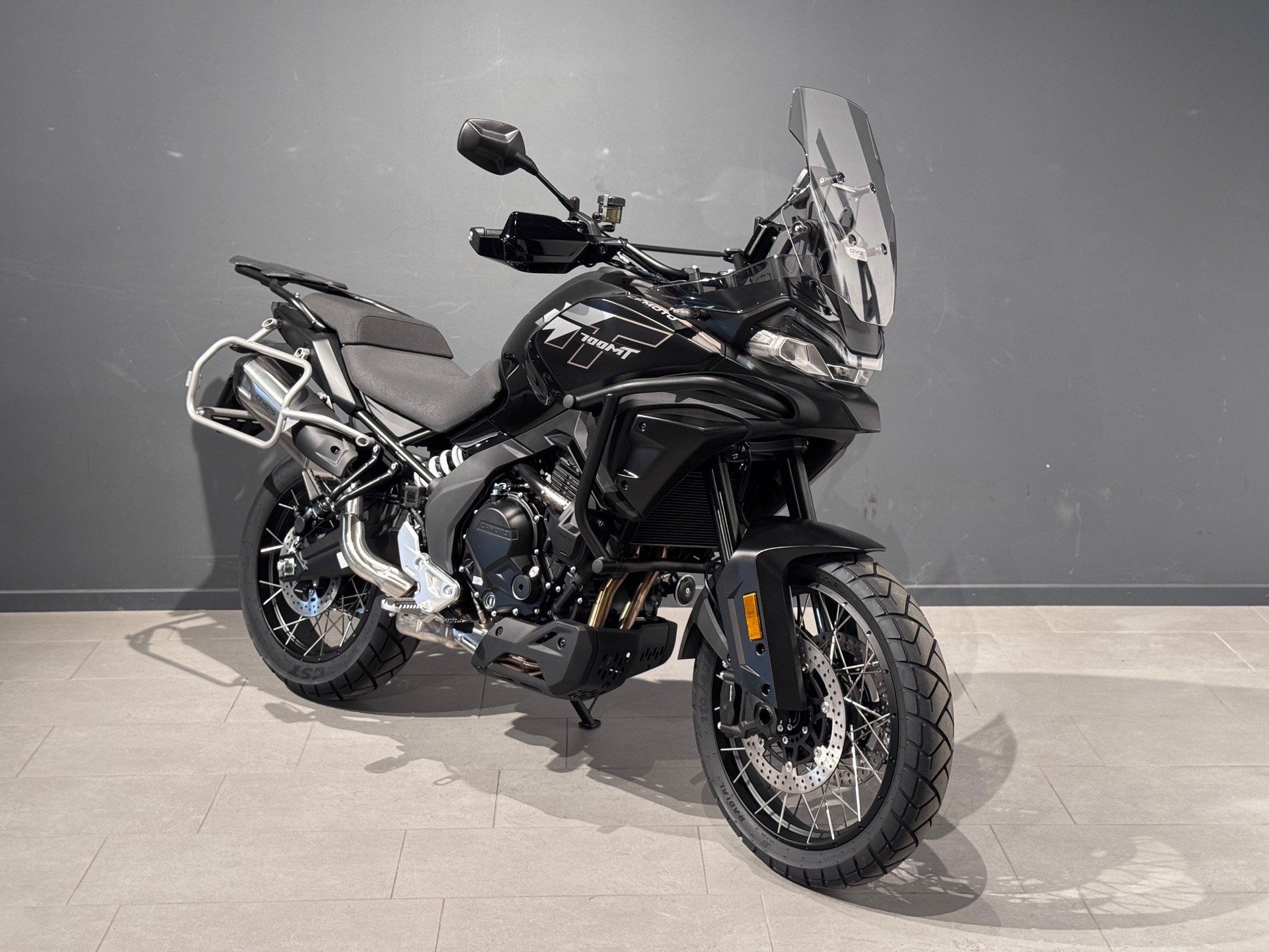 CF MOTO 700MT ADV-showroom-element-1