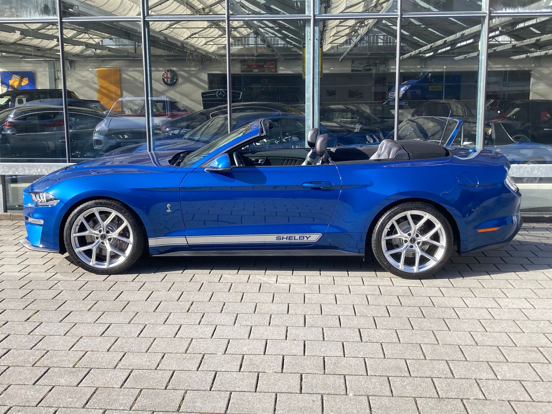 FORD Mustang Convertible 5.0 V8 GT Automat-image-7