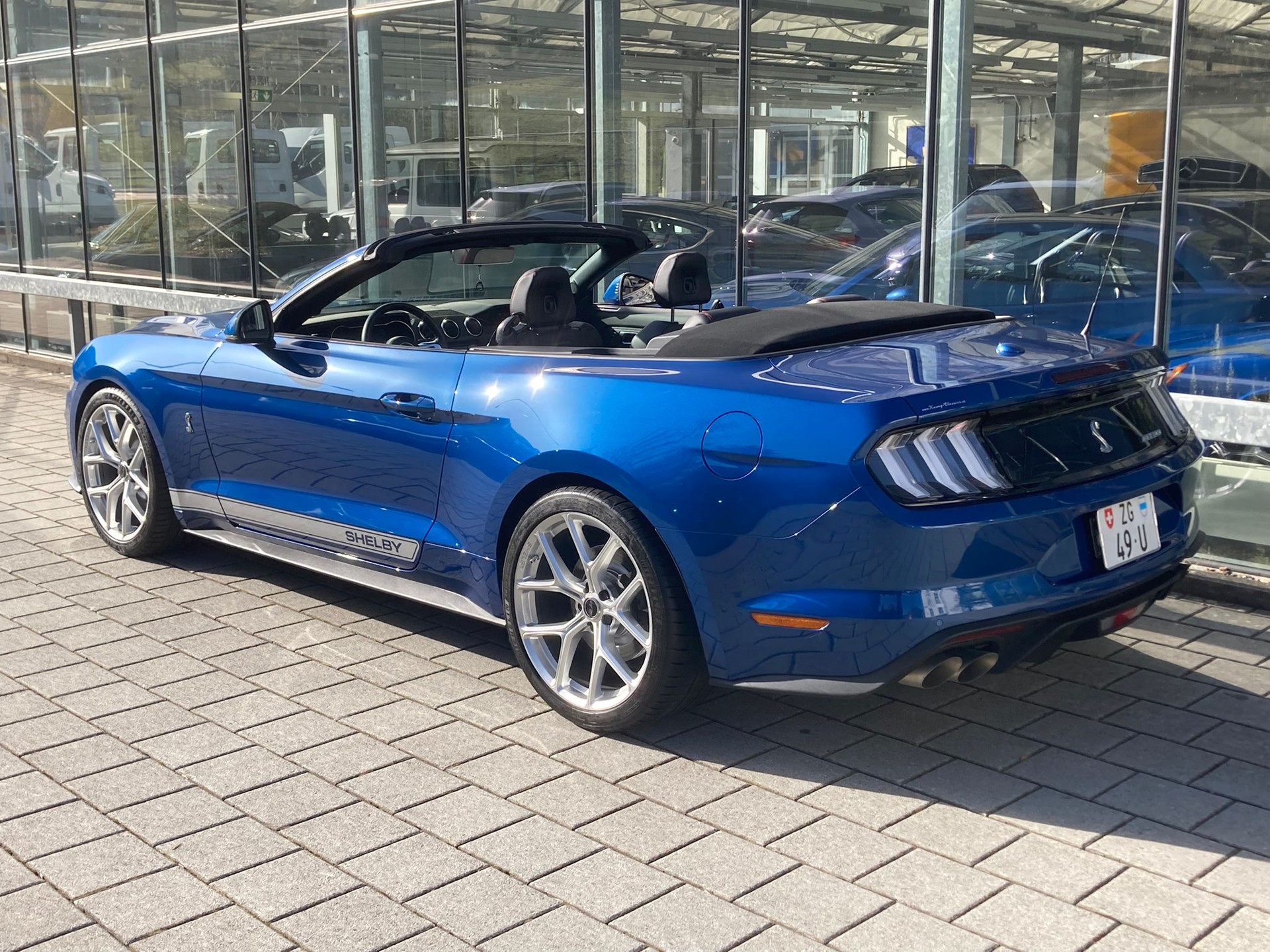 FORD Mustang Convertible 5.0 V8 GT Automat-image-3