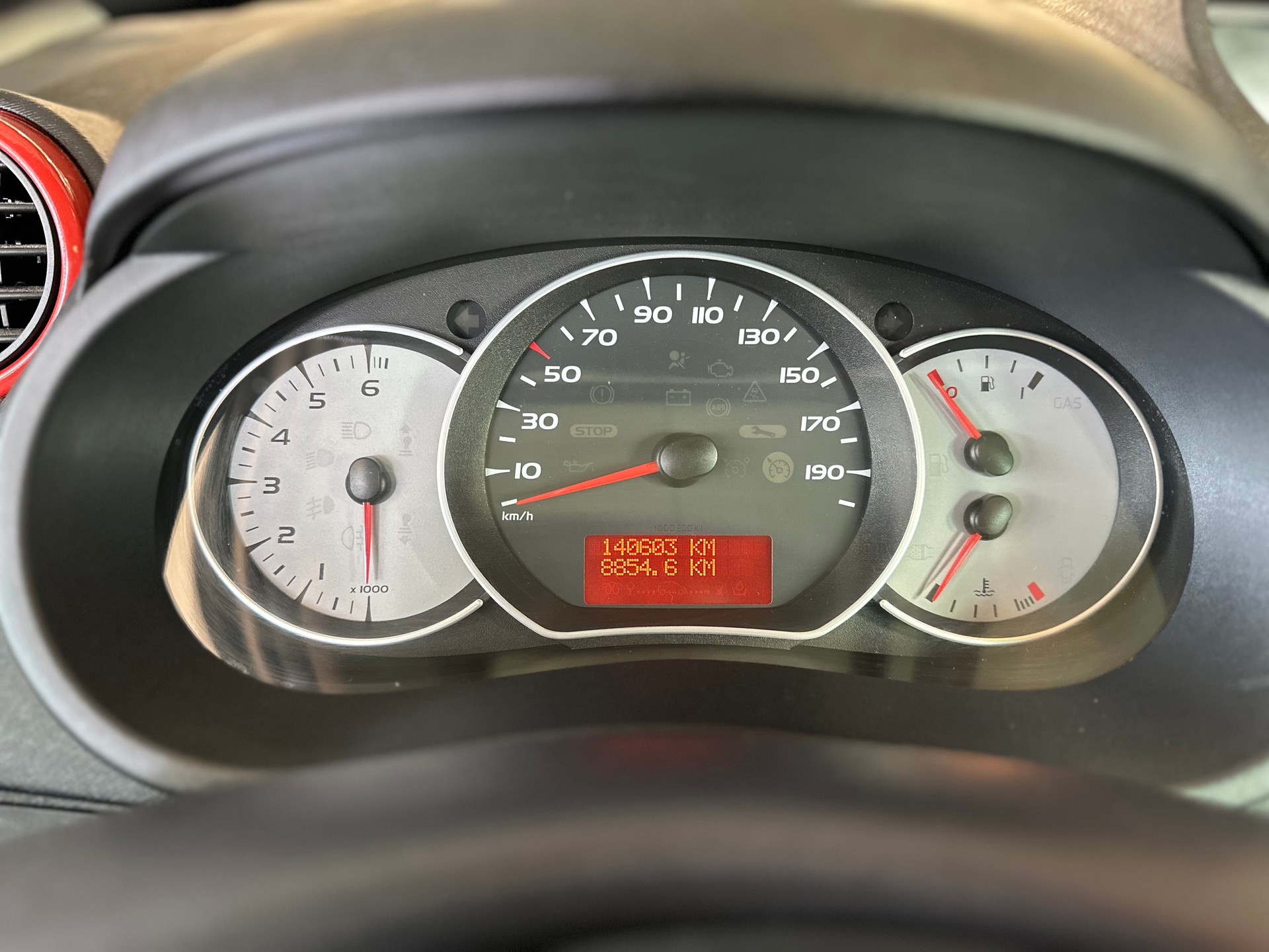 RENAULT Kangoo 1.5 dCi Happy Family-image-13