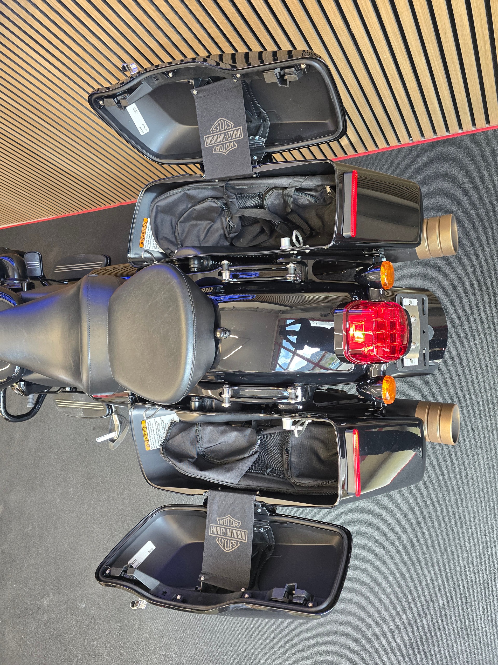 HARLEY-DAVIDSON Street Glide ST-image-10