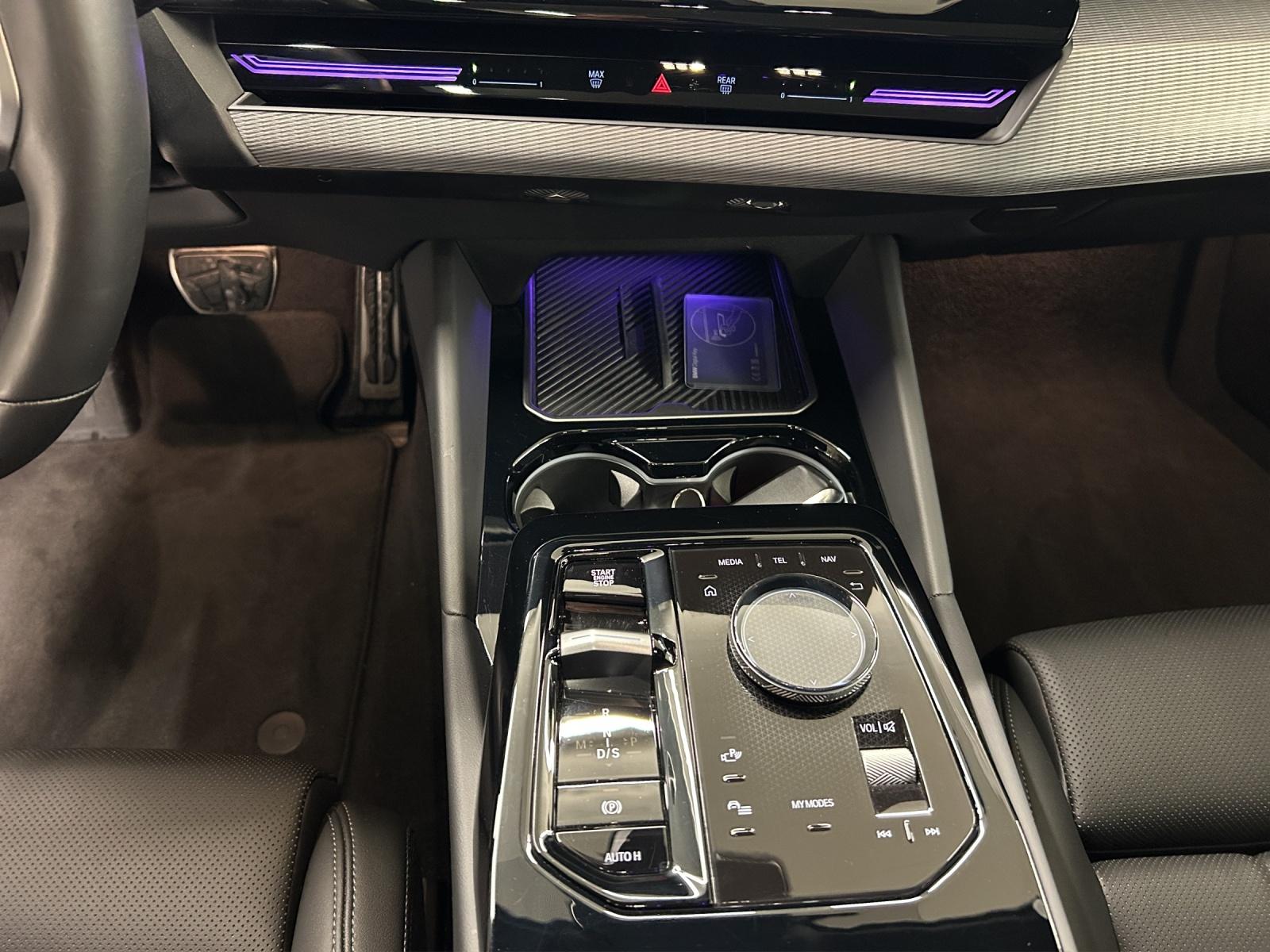 BMW 520d xDrive Touring-image-19