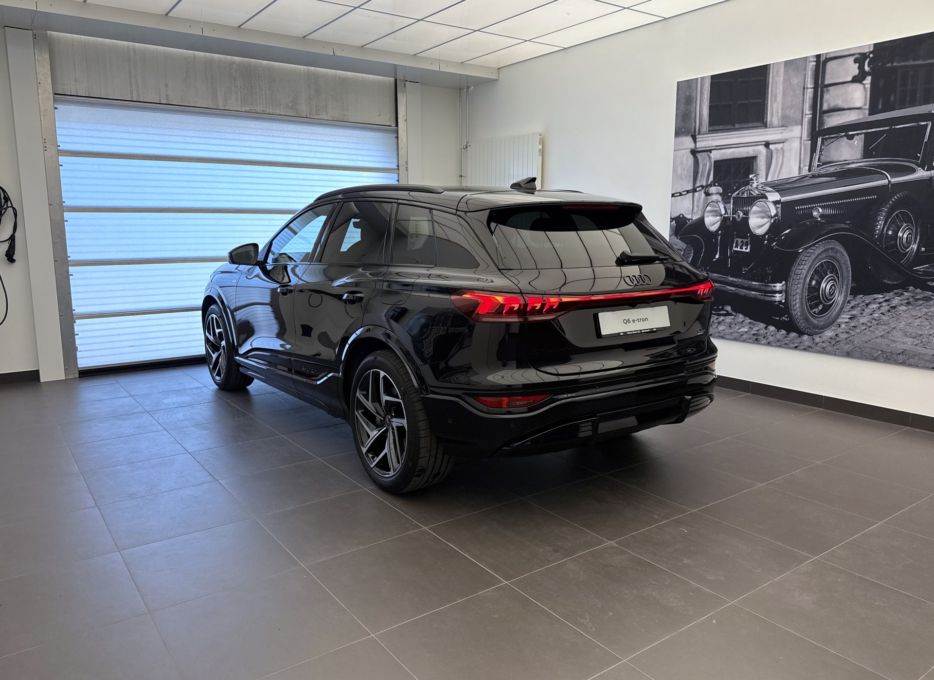 AUDI Q6 e-tron quattro-image-22