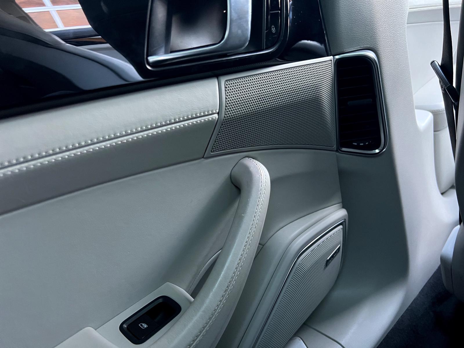 PORSCHE Panamera 4S Diesel PDK-image-25