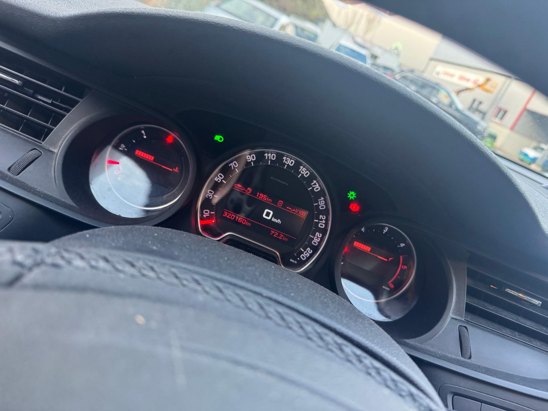 CITROEN C5 Tourer 2.2 HDi Dynamique+-image-7