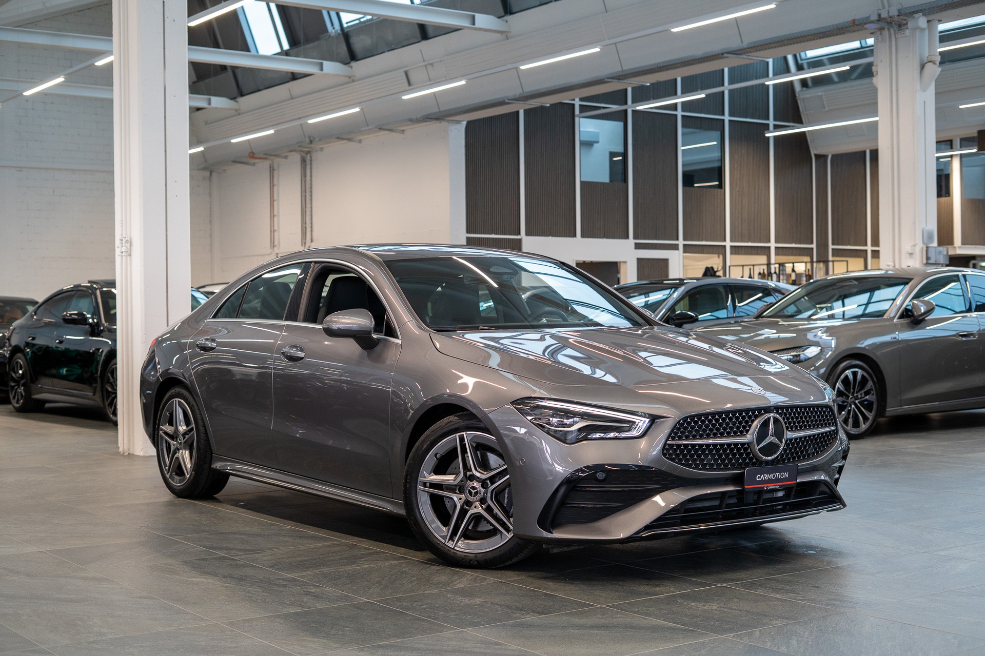 MERCEDES-BENZ CLA 220 AMG Line 4matic / Facelift / Rückfahrkamera / Ambientebeleuchtung-image-2