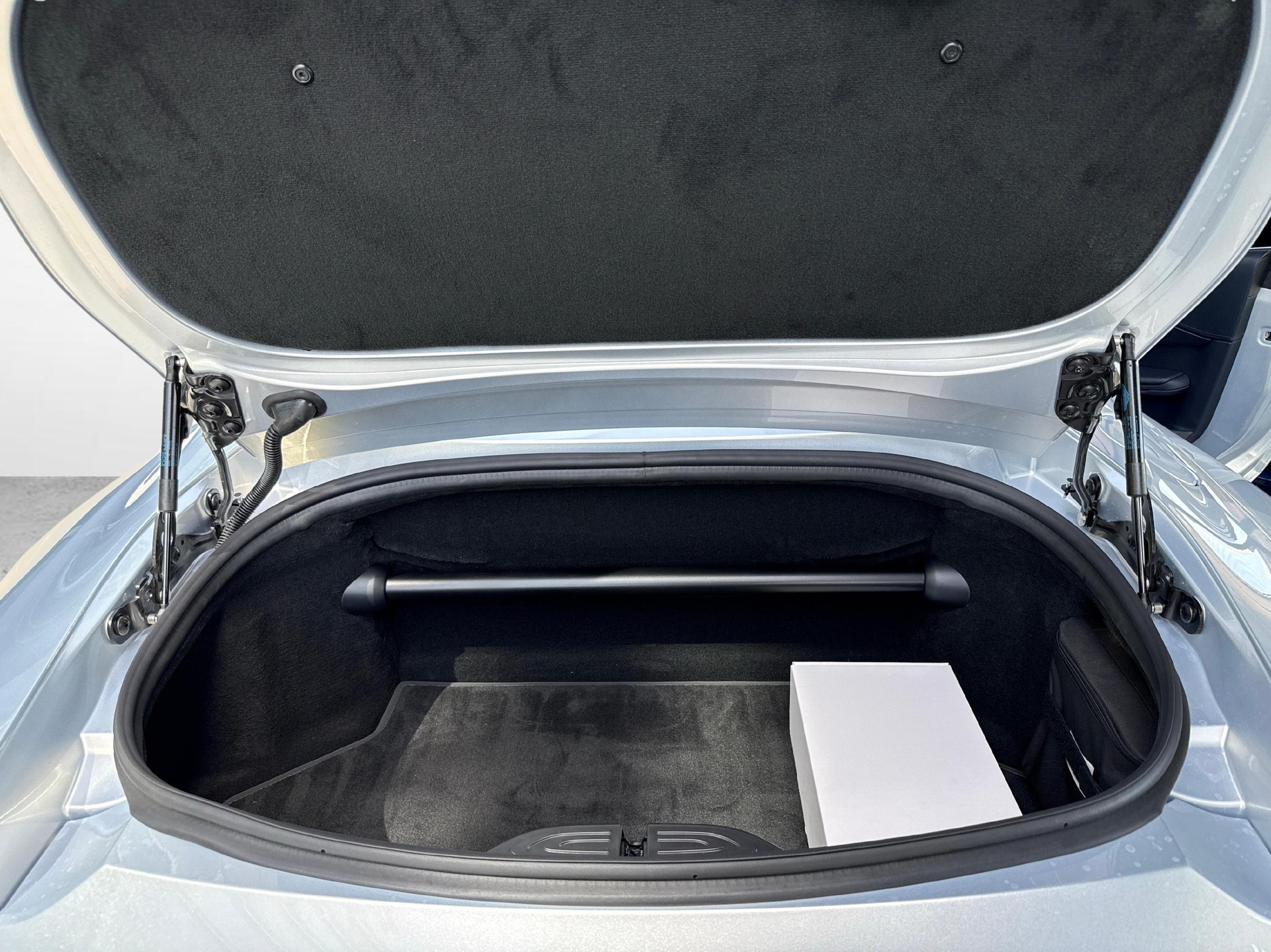 ASTON MARTIN V8 Vantage Roadster 4.0 S V8 Bi-Turbo-image-11