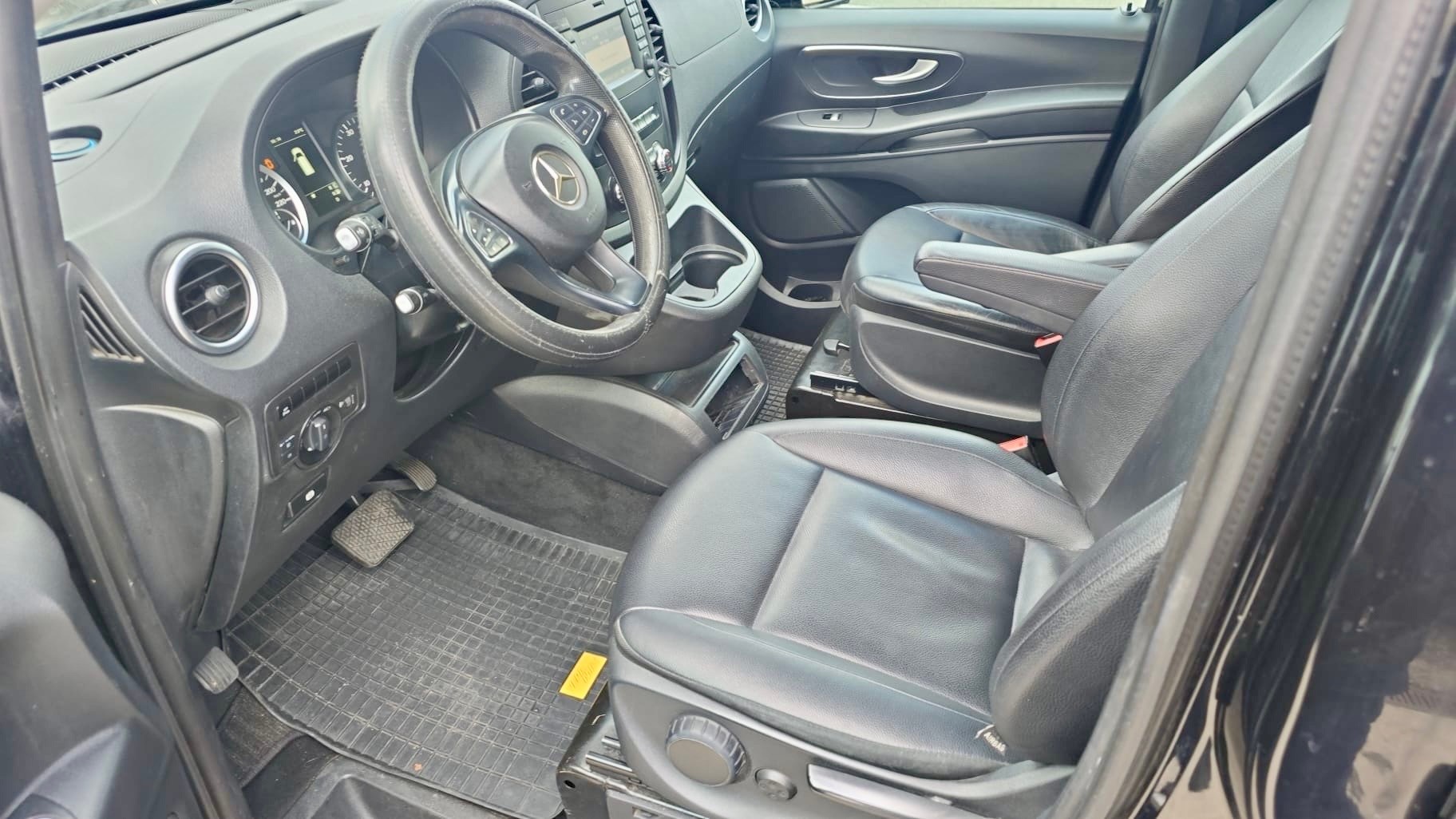 MERCEDES-BENZ Vito 119 BlueTEC Tourer Pro L 7G-Tronic-image-11