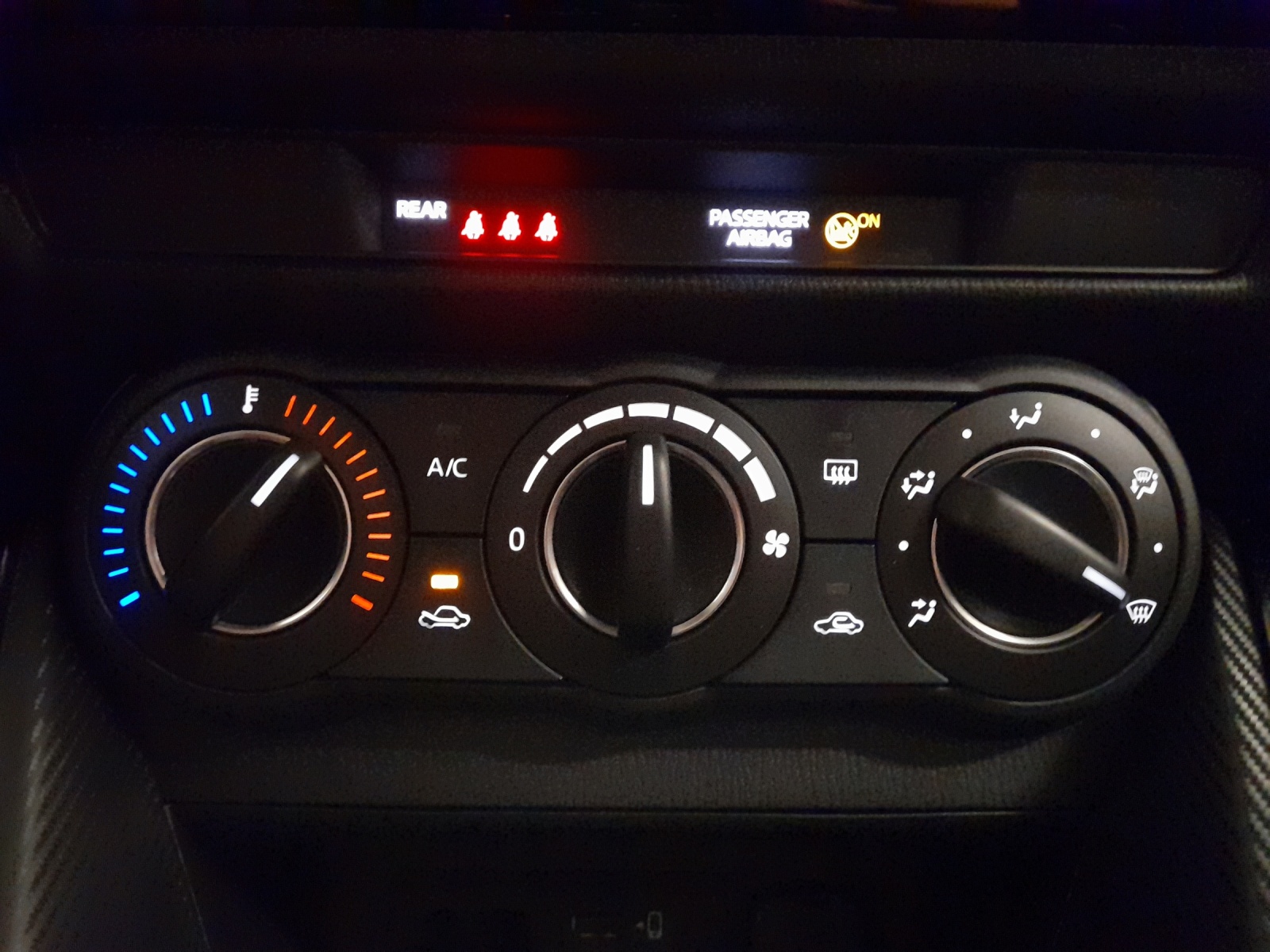 MAZDA 2 1.5 90 Centre-Line-image-10
