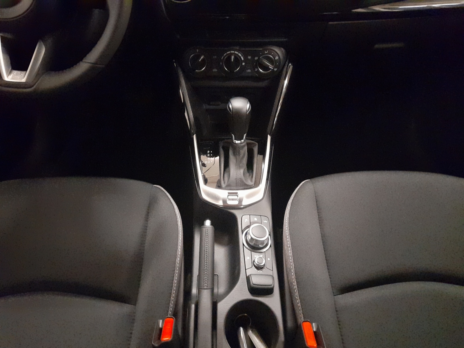MAZDA 2 1.5 90 Centre-Line-image-11