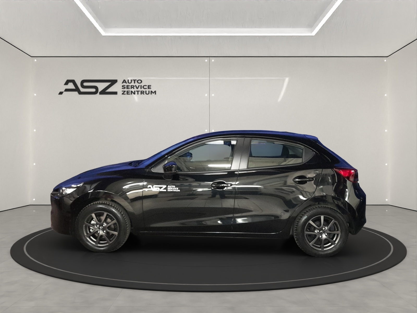 MAZDA 2 1.5 90 Centre-Line-image-1
