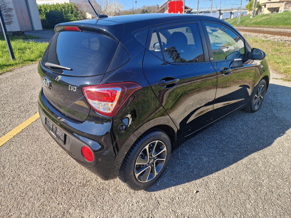 HYUNDAI i10 1.2 Amplia Automatic-image-6