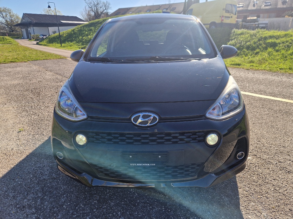 HYUNDAI i10 1.2 Amplia Automatic-image-3