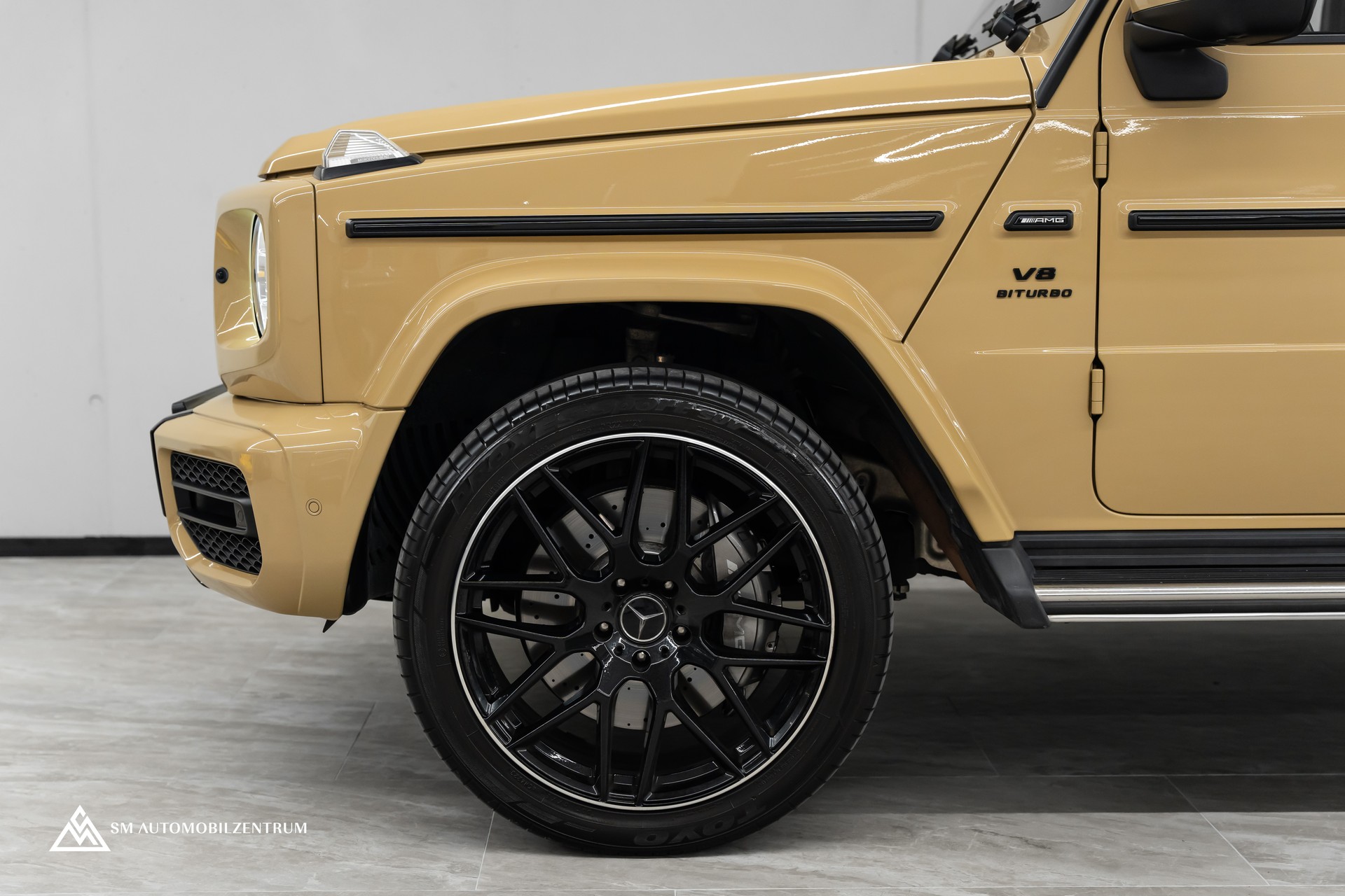 MERCEDES-BENZ G 63 AMG / Wüstensand / Burmester / Massage / 360° / Schiebedach-image-6