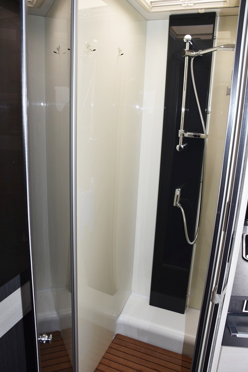 CHAUSSON 650 TITANIUM PREMIUM 2,0 TDCI DIESEL AUTOMAT FORD-image-11