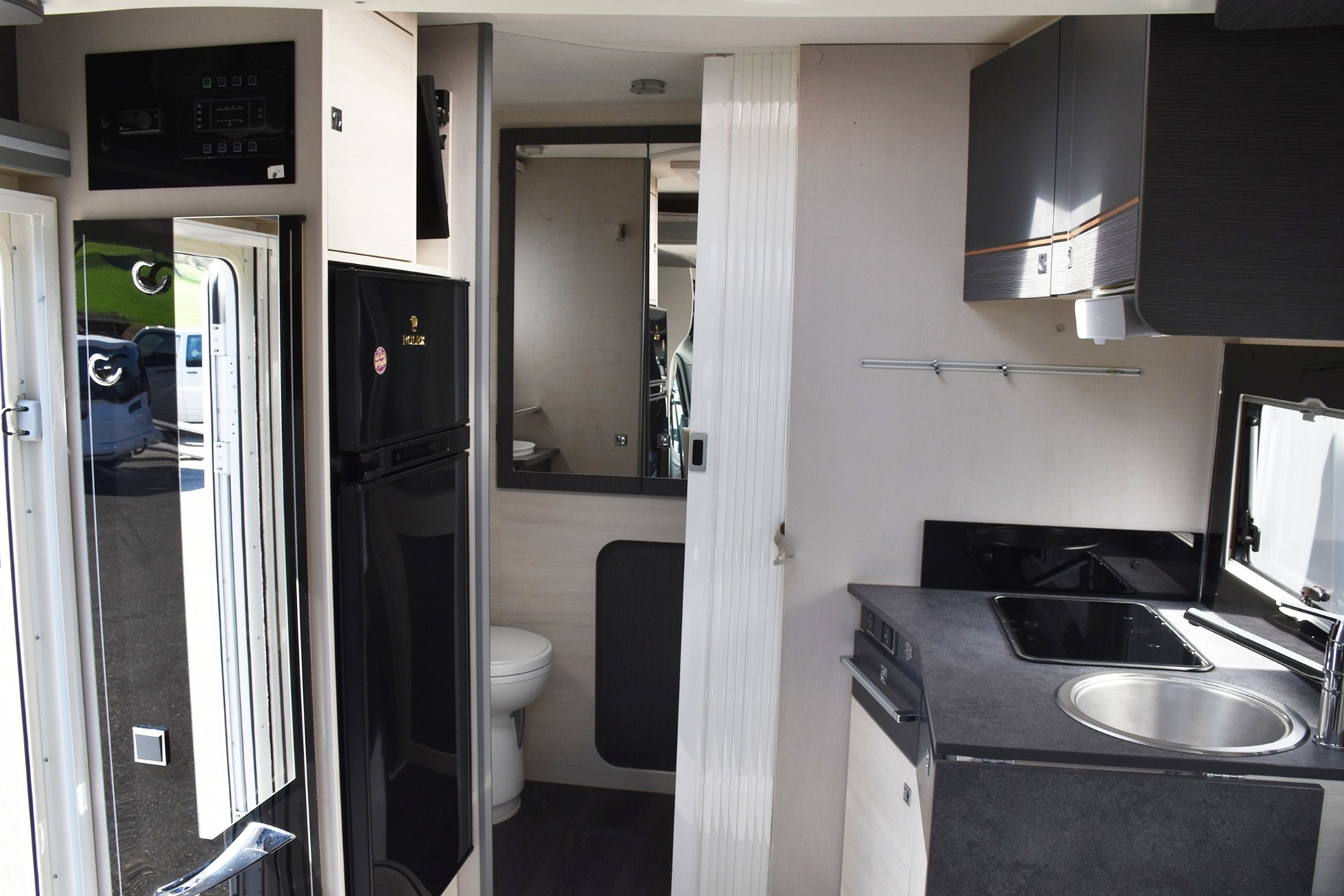 CHAUSSON 650 TITANIUM PREMIUM 2,0 TDCI DIESEL AUTOMAT FORD-image-6