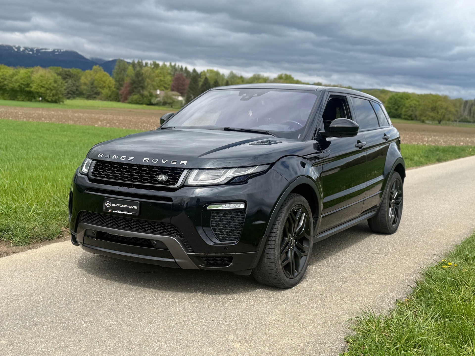 LAND ROVER Range Rover Evoque 2.0 TD4 HSE Dynamic AT9-image-2