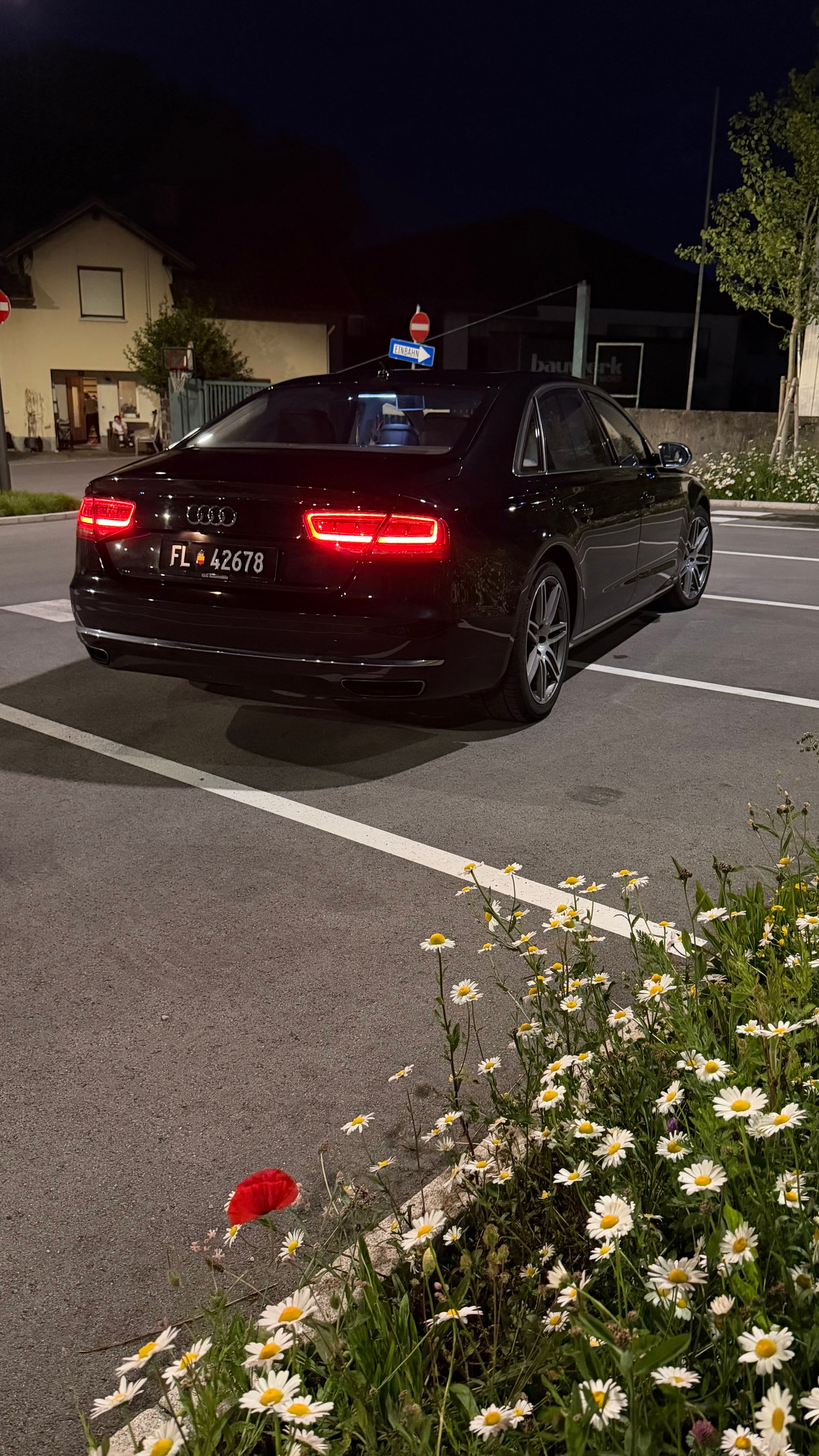 AUDI A8 L 6.3 FSI W12 quattro tiptronic-image-4