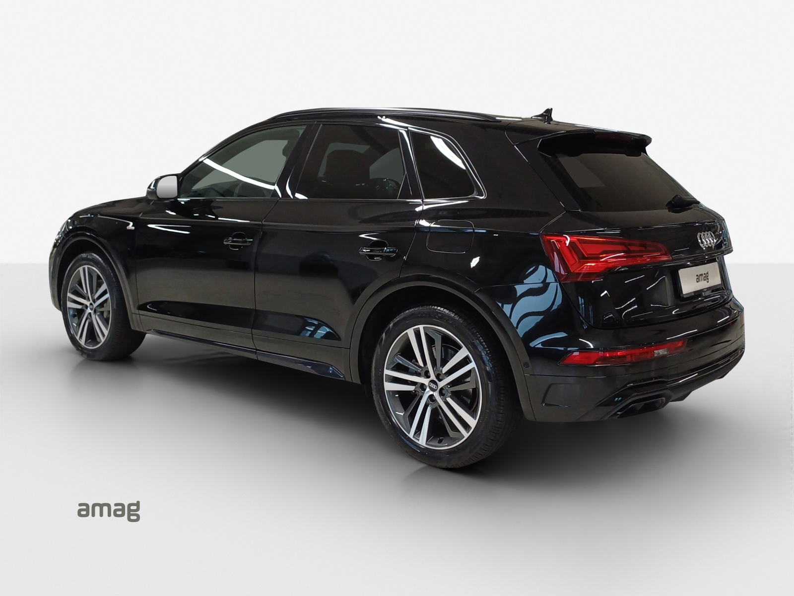 AUDI Q5 55 TFSI e PHEV S line quattro S-tronic-showroom-element-2