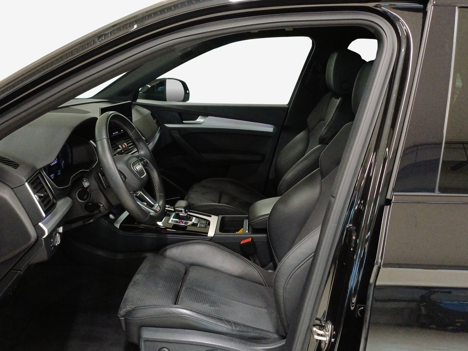 AUDI Q5 55 TFSI e PHEV S line quattro S-tronic-image-7