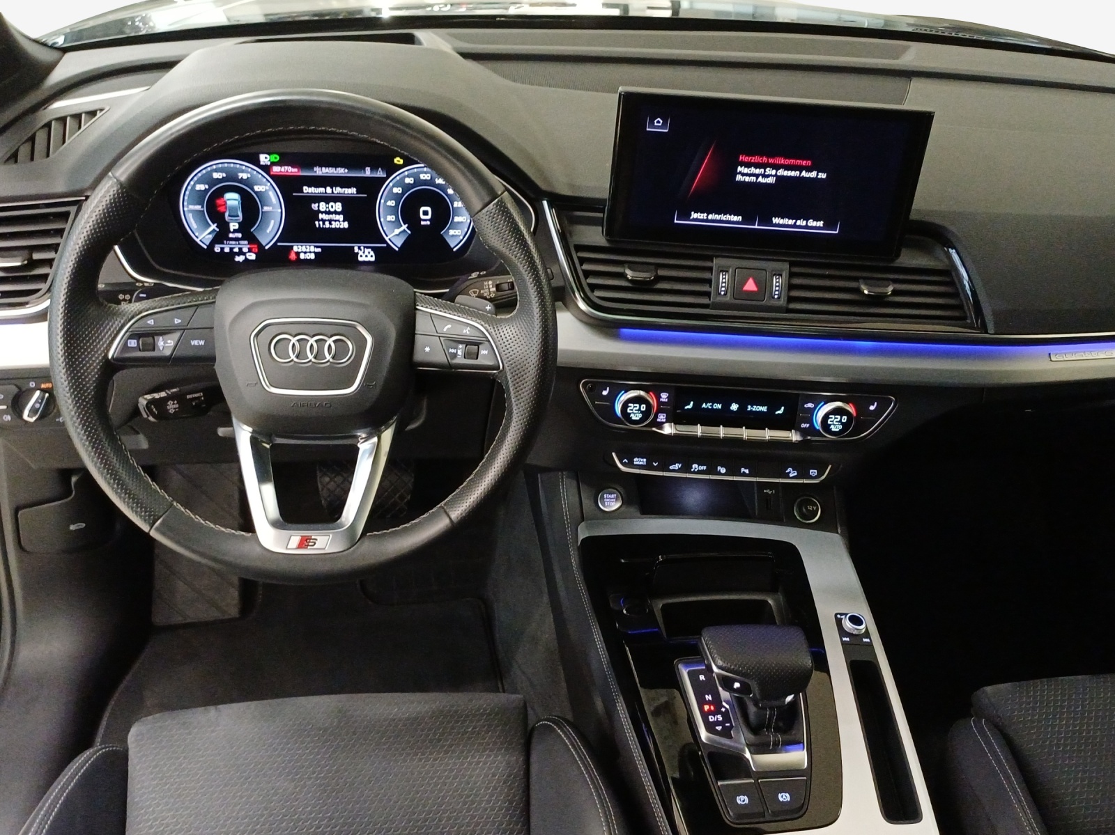 AUDI Q5 55 TFSI e PHEV S line quattro S-tronic-image-8