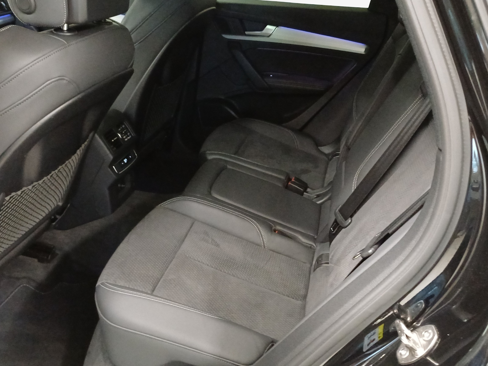 AUDI Q5 55 TFSI e PHEV S line quattro S-tronic-image-11