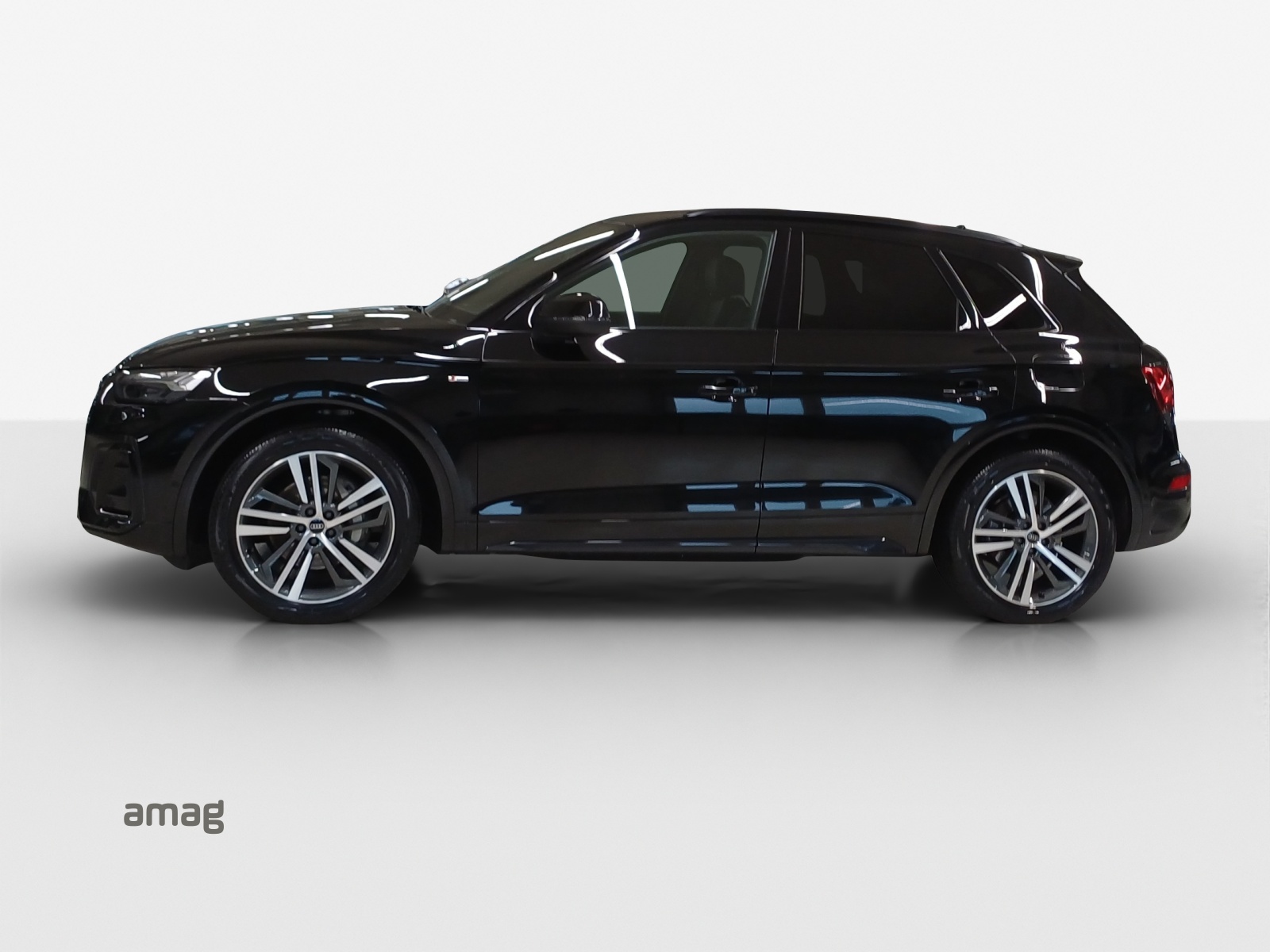 AUDI Q5 55 TFSI e PHEV S line quattro S-tronic-showroom-element-1