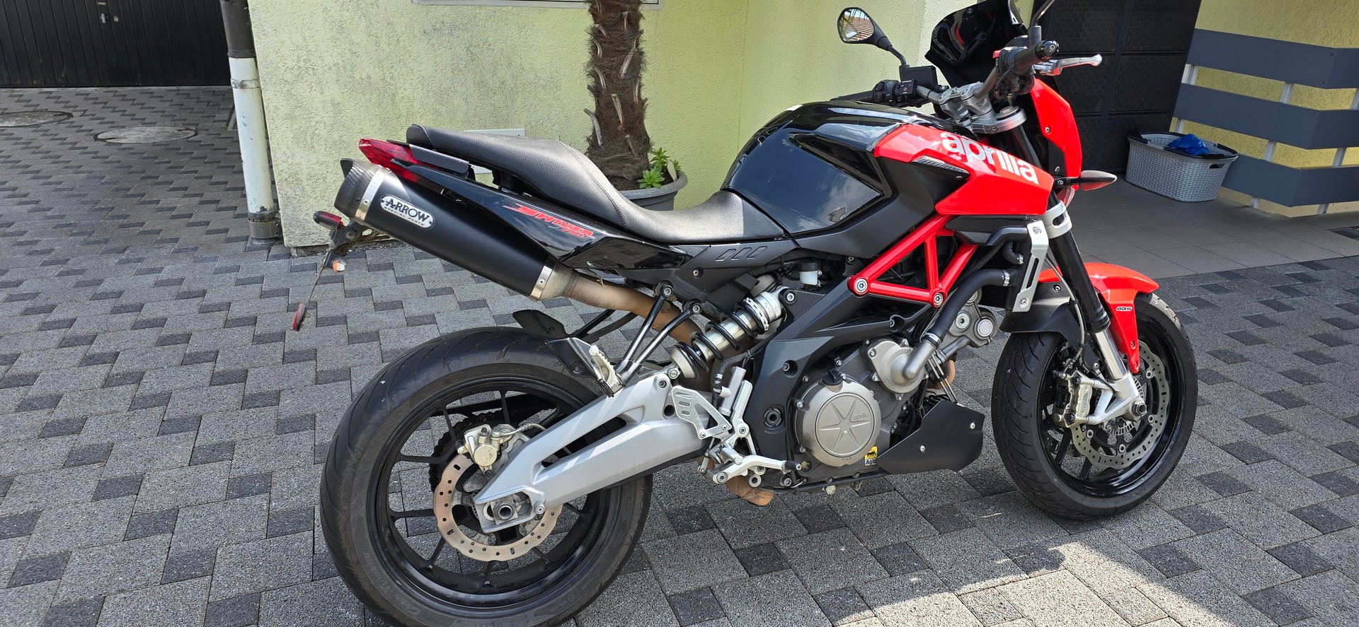 APRILIA SL 750 Shiver ABS-image-3