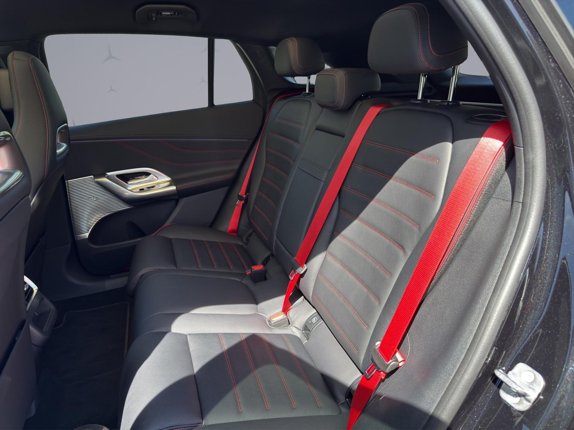 MERCEDES-BENZ GLC 400 4matic-image-11