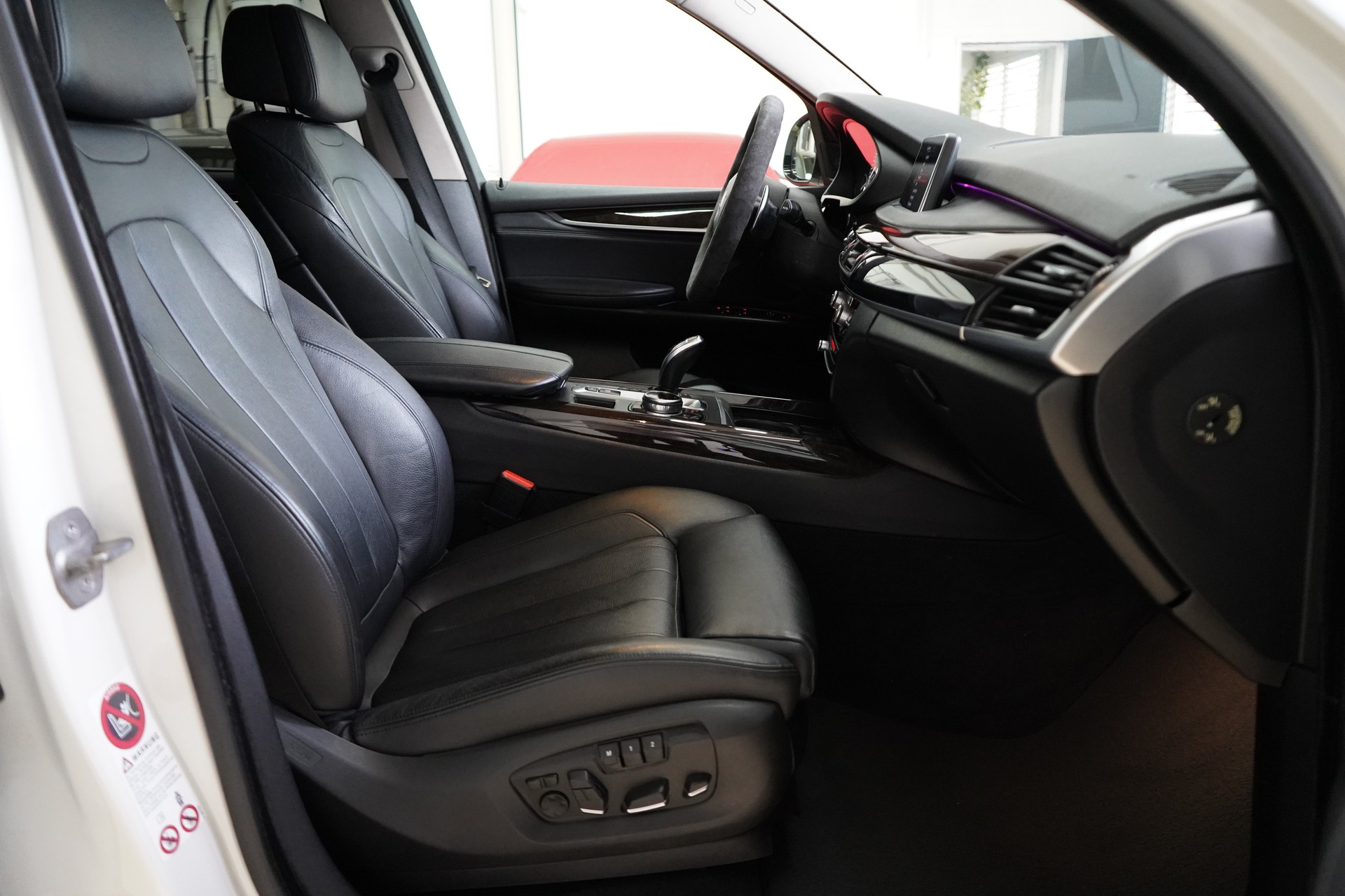 BMW X5 xDrive 50i Steptronic-image-29