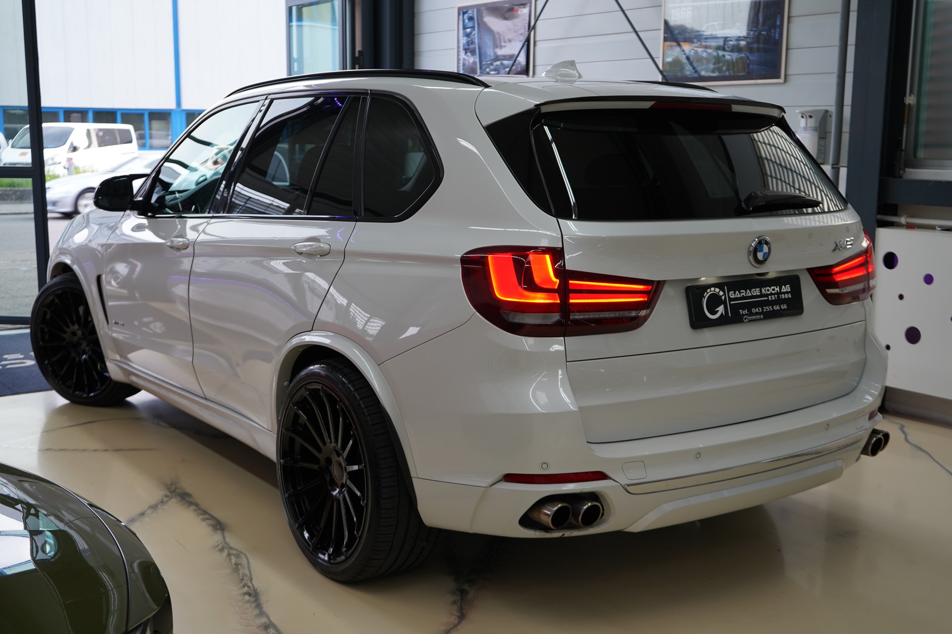 BMW X5 xDrive 50i Steptronic-image-4