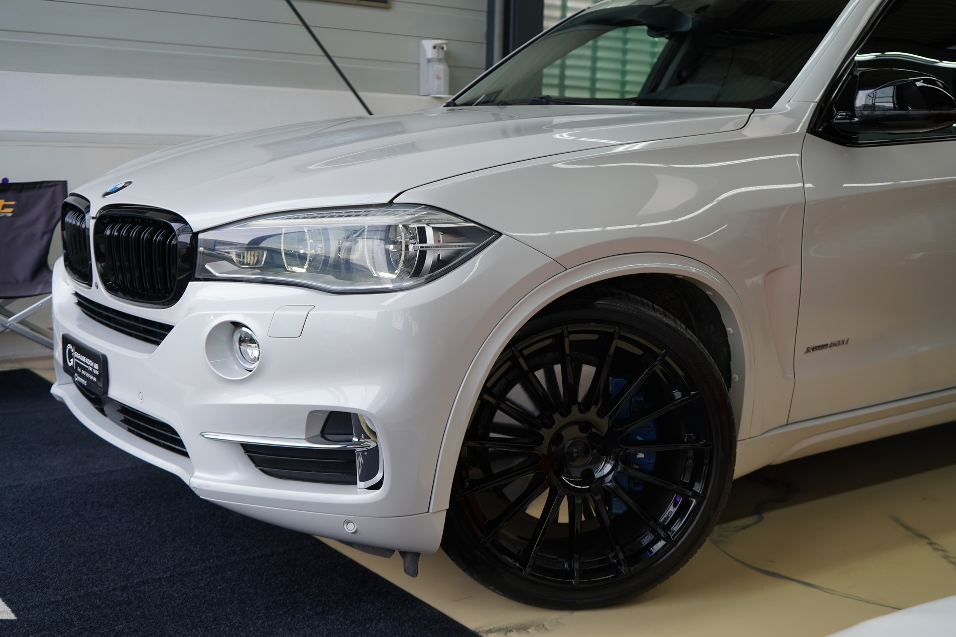 BMW X5 xDrive 50i Steptronic-image-3