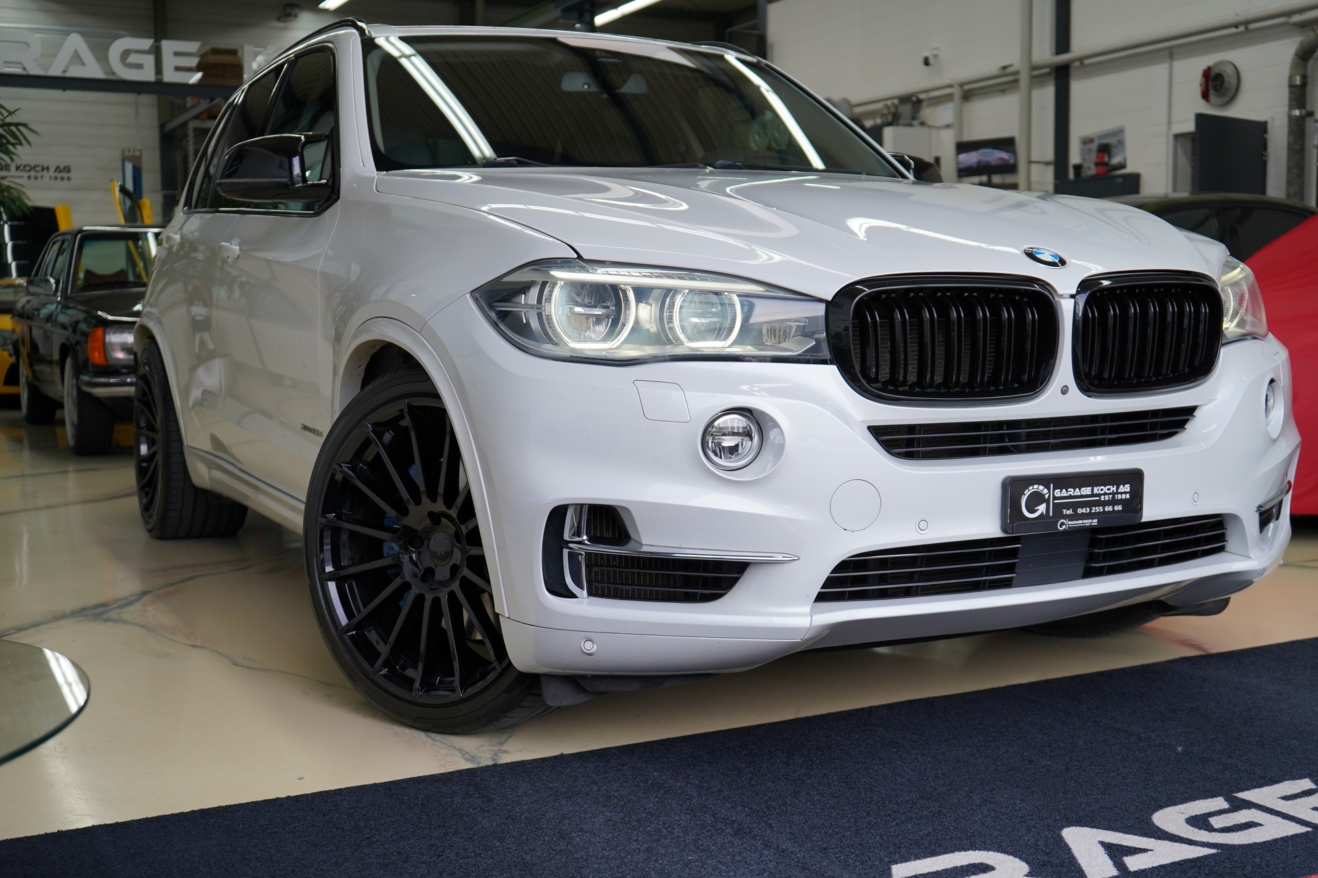 BMW X5 xDrive 50i Steptronic-image-12