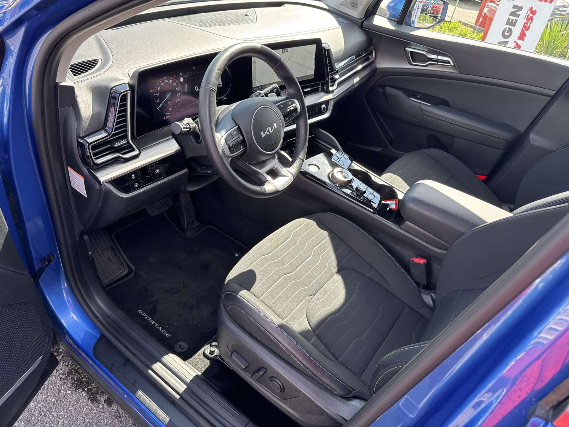 KIA Sportage 1.6 T-GDi HEV TECH 230PS Automat-image-5