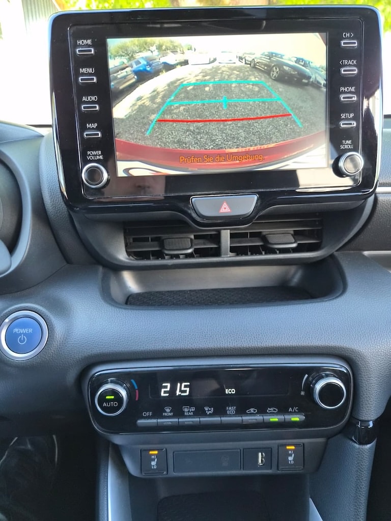 TOYOTA Yaris 1.5 Trend e-CVT-image-12